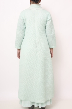 Robe de matelasse verde agua bordado - loja online