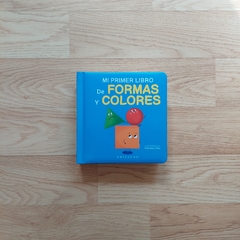 MI PRIMER LIBRO DE FORMAS Y COLORES