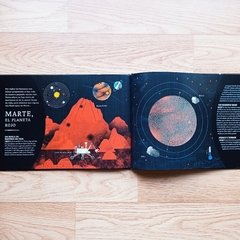 El sistema solar. Un libro que brilla en la oscuridad - Pantuflas Libros