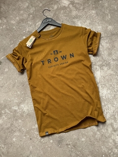 Remera TROWN TRADE Bronce - comprar online