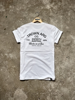 Remera TROWN LOGO Blanco