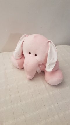 Elefante grande rosa en internet