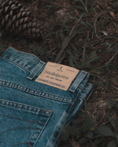 calça jeans yves Saint Laurent ( 46 ) - Cherry