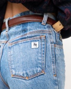 Calça mom vintage cintura alta na internet