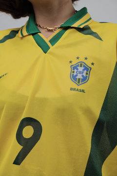 Camisa Vintage da Seleção Brasileira - Número 9 - Tamanho G - loja online