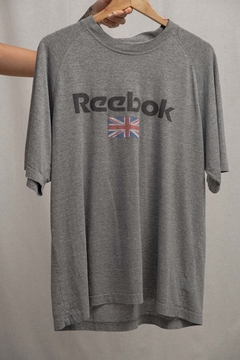 Camisa Vintage Reebok UK na internet