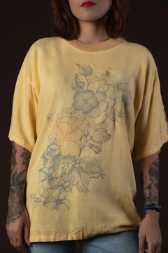 Camiseta flores - comprar online