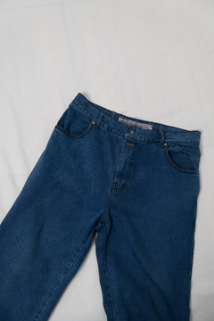Calça mom jeans G/44 na internet