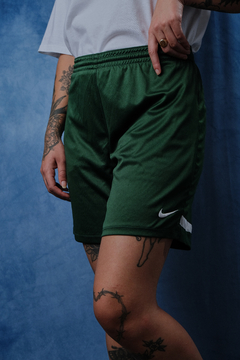 Bermuda Nike Dri-Fit Verde - comprar online