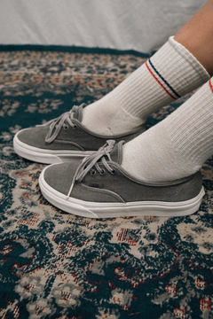 Tênis Vans Authentic Pewter 36 - Cherry vintage 