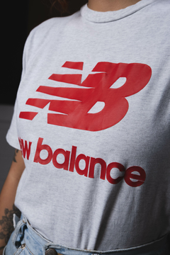 Camiseta New Balance na internet