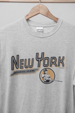 T-shirt NY vintage m na internet