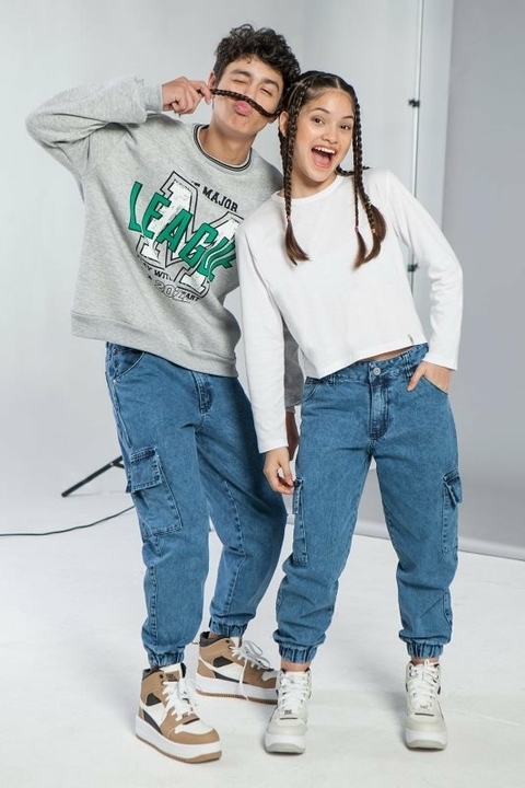 Comprar ropa para adolescentes