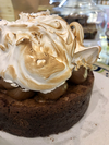 Brownie chico con dulce de leche y merengue