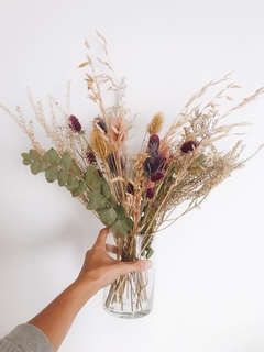 Ramo de flores secas - preservadas - ideal para agregar y darle un detalle más o pedirlas para tu embellecer tu casa - comprar online