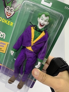 Muñeco Joker Colección "Mego Héroes" en internet