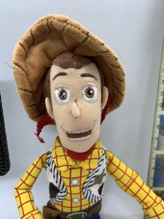 Peluche Toy Story "Woody" Grande en internet