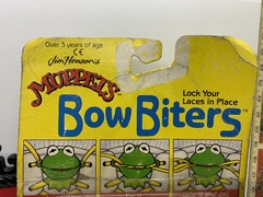 Bow Biters -Muerde cordones Peggy Muppets en internet