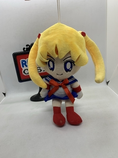 Peluche Sailor Moon con sopapa para colgar - tienda online
