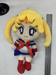 Peluche Sailor Moon con sopapa para colgar