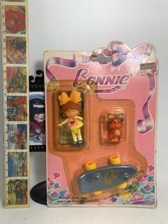 Muñeca Bonnie con Skate en Blister