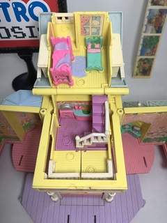 Polly Pocket Club House Pollyville Mansion