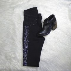 Jeans elastizado con strass. Art 4010 en internet