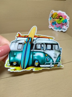 Adesivo Kombi na Praia com prancha