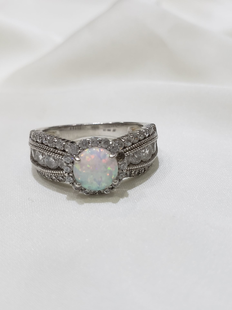 Anillo de plata con opalo new arrivals