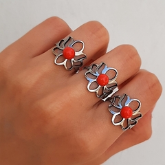 Anillo Flor de Loto Piedra Roja Acero