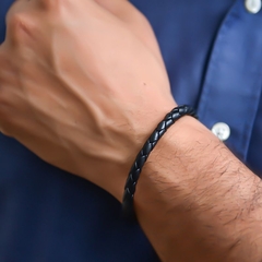 Bracelete de Couro e Aço - comprar online