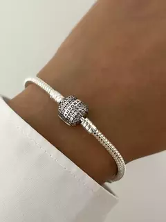 Pulsera cierre clásico con piedras cúbics