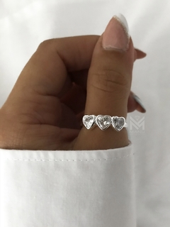 Anillo triple corazon con piedras