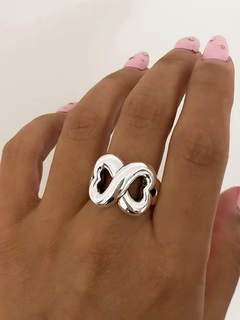 Anillo infinito en forma de corazón - comprar online