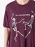 Camiseta x Malwee com estampa de esqueleto na internet