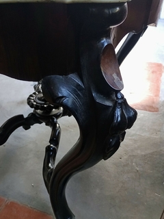Imagen de Antigua Mesa Oval de Madera y Marmol de estilo Colonial Gran Tamaño