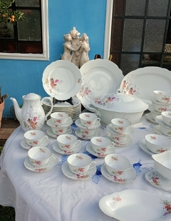 Juego de Vajilla en Porcelana Verbano motivo Otonal completo para 12 personas