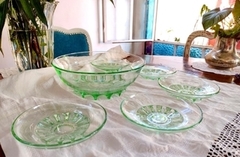 Bowl ensaladera y 5 platos de Postre color verde con patitas - tienda online