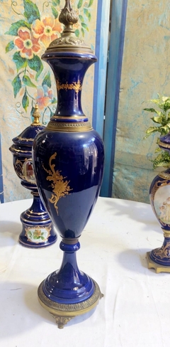 Gran Anfora potiche Francesa en Porcelana Azul Cobalto y detalles en Bronce