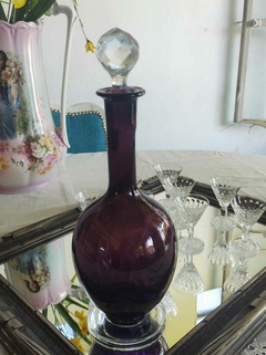 Botellon con Tapon Licorero color Borravino - 2Gardenias Bazar antiguo