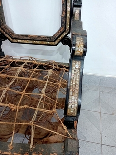 Sillon Individual de Madera Laqueada con Incrustaciones de Nacar a Retapizar - 2Gardenias Bazar antiguo