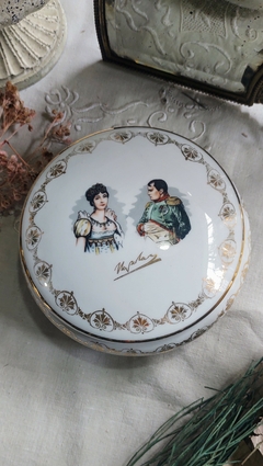 Alhajero en Porcelana Francesa con escena de Napoleon y Josefina lo - 2Gardenias Bazar antiguo