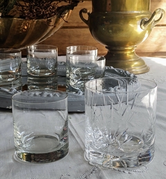 Imagen de 5 vasos para whisky lisos chicos de Cristaleria San Carlos