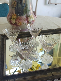 Imagen de 4 Copas de Cristal Tallado Rosadas para Vinod e increible sonido