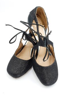 Sapato de Dança fechado modelo retro salto 6.5cm na internet