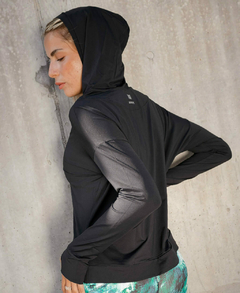 Buzo Deportivo Negro Mujer Dryfit - YAGÉ