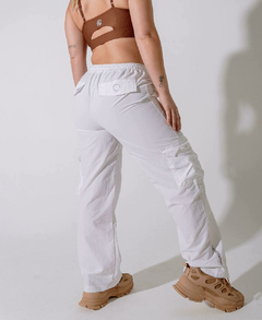 Pantalon Blanco Recto Cargo Mujer - YAGÉ