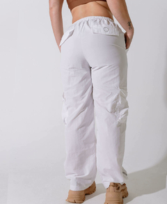 Pantalon Blanco Recto Cargo Mujer - YAGÉ