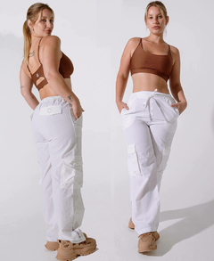 Pantalon Blanco Recto Cargo Mujer - YAGÉ