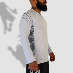 Camisa UV50+ Branca Digital Navy - comprar online